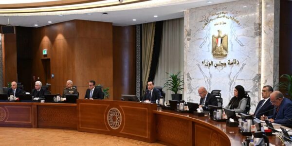 مصر: أنباء عن تعديل وزاري وشيك.. “الأخطر عالميًا” منصات أسقطتها السلطات المصرية.. ارتفاع إيرادات قناة السويس