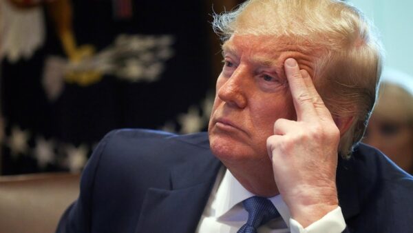 “بلومبرج”: ترامب يدرس سراً الانسحاب من اتفاقية التجارة الحرة لأمريكا الشمالية