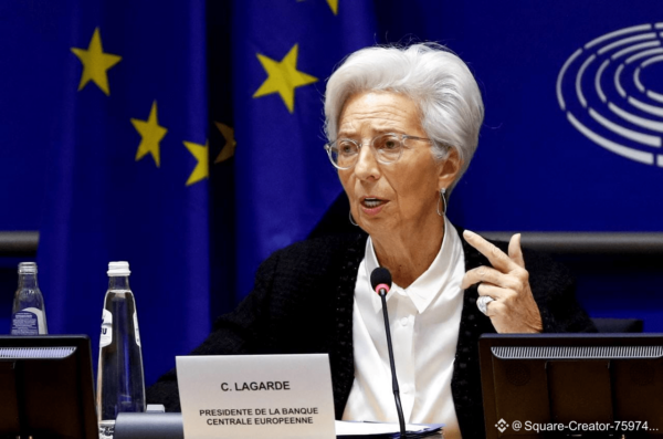 “فاينانشال تايمز”: رئيسة “المركزي الأوروبي” تعتزم مغادرة منصبها قبل انتهاء ولايتها