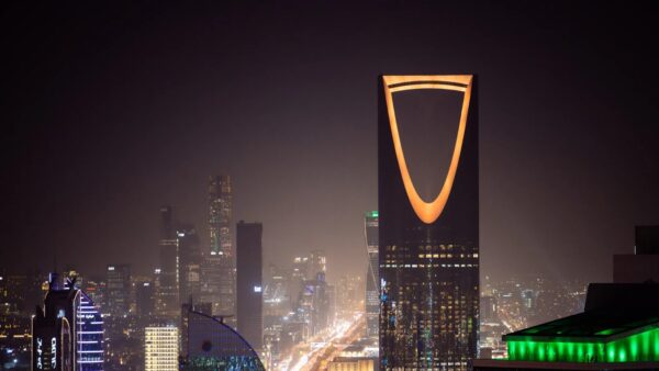 عجز ميزانية السعودية يتفاقم في 2025 بضغط من هبوط إيرادات النفط