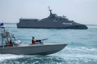 أمريكا تعلن إعداد خطة لتأمين الملاحة في مضيق هرمز