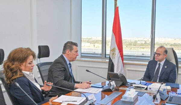 مصر تبحث مع “الأوروبي لإعادة الإعمار” تطوير آليات تمويل لدعم ريادة الأعمال