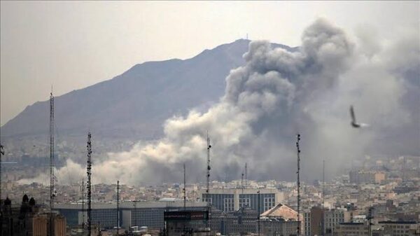 تصعيد خطير بين واشنطن وطهران يهدد منشآت الطاقة ويشعل الأسواق العالمية