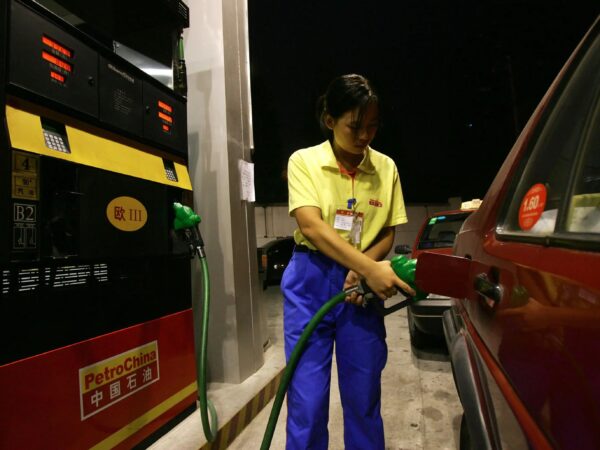 بسبب حرب إيران.. الصين ترفع أسعار البنزين للمرة الثالثة في أقل من شهر