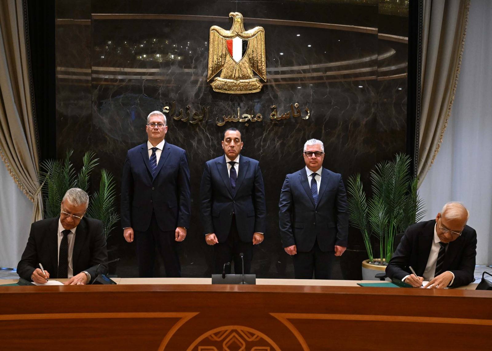 باستثمارات 215 مليون دولار.. "بولي سيرف" للكيماويات توقع عقد إنشاء مصنع جديد في السخنة