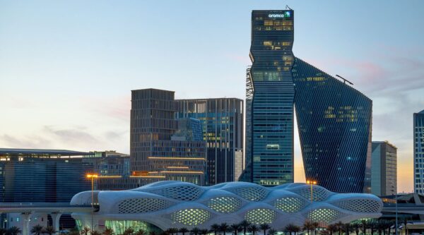 قيمة أكبر 100 علامة تجارية سعودية ترتفع 13% في 2026 إلى 132 مليار دولار