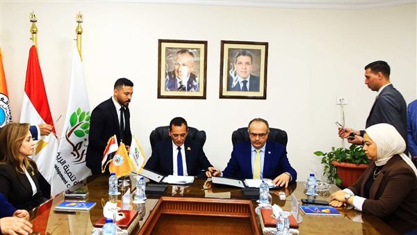 بـ540 مليون جنيه.. "الريف المصري" تتعاقد مع "المقاولون العرب" لتنفيذ طريق استراتيجي في المنيا - Economy Plus