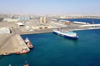السعودية تطلق خدمة شحن جديدة في ينبع لتعزيز الربط البحري مع مصر والأردن