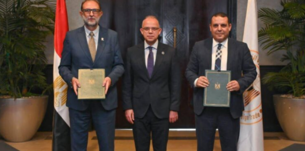 لتعزيز تنافسية الصادرات.. “سلامة الغذاء” توقع بروتوكول تعاون مع “التمثيل التجاري”