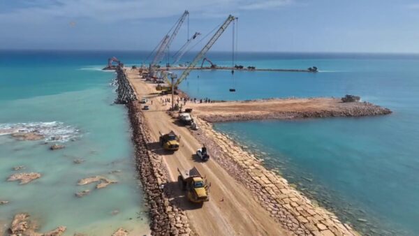 في سباق الإنشاءات بالساحل الشمالي.. “طلعت مصطفى” تتصدر بمعدلات تنفيذ قياسية في “ساوث ميد”