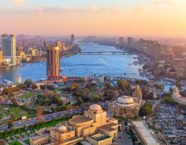 مصر: صكوك سيادية وتمويل أوروبي.. الصناعة تدرس تخفيض أسعار غاز الأسمدة.. مراكز للأختام والتوقيعات الإلكترونية