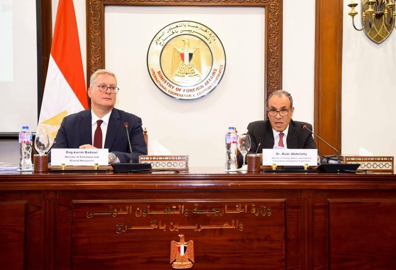 مصر تروج فرص الاستثمار في الطاقة والثروة المعدنية أمام ممثلي السفارات الأجنبية