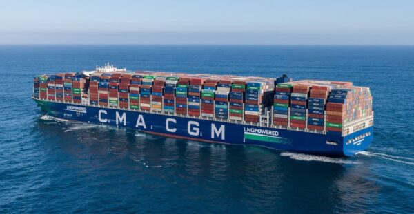 “CMA CGM” الفرنسية تعتزم تسريع وتيرة العودة للعبور من قناة السويس
