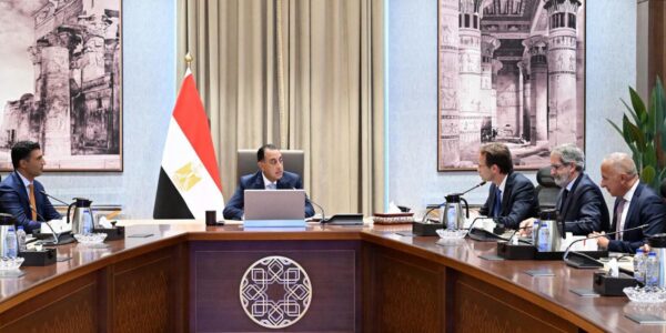 “جونفاري” الإسبانية تدرس فرصا للاستثمار في مصر بقطاعي السيارات والطاقة المتجددة