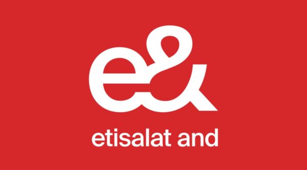 أرقام “تنظيم الاتصالات” تبرز كفاءة “إي آند مصر” في التعامل مع شكاوى العملاء